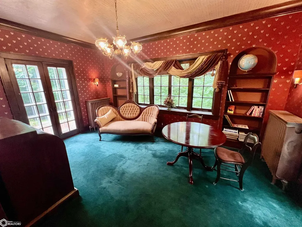 707 E Burlington Avenue Fairfield IA 52556