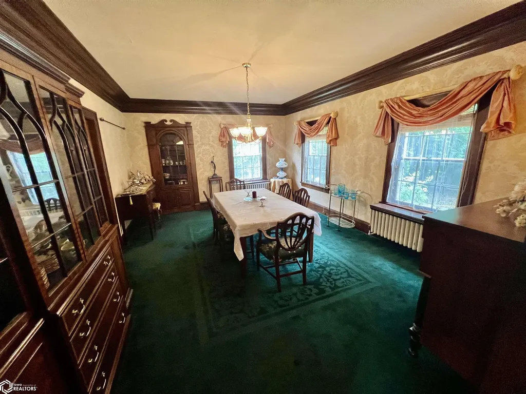 707 E Burlington Avenue Fairfield IA 52556