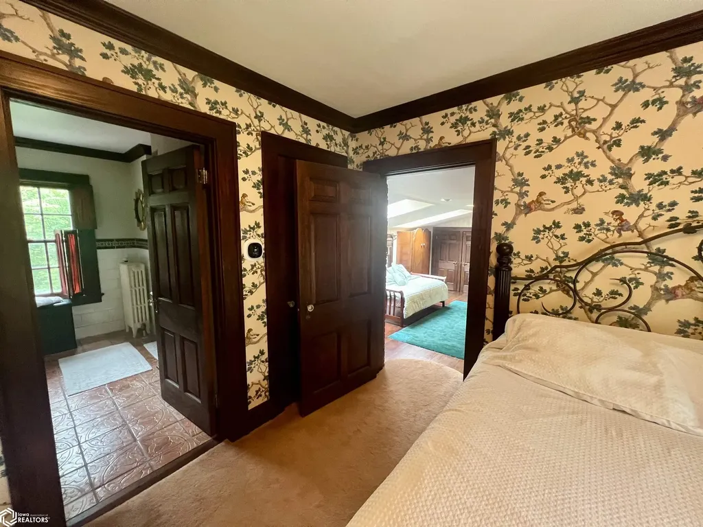 707 E Burlington Avenue Fairfield IA 52556