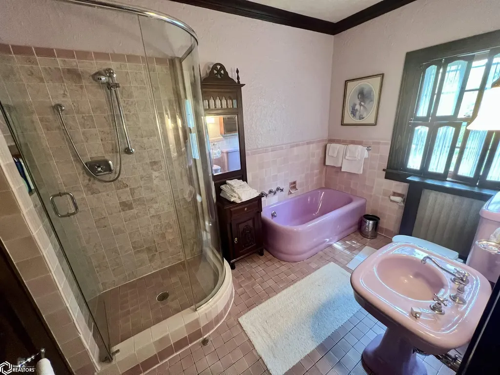 707 E Burlington Avenue Fairfield IA 52556