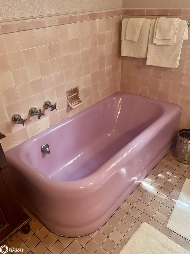 707 E Burlington Avenue Fairfield IA 52556