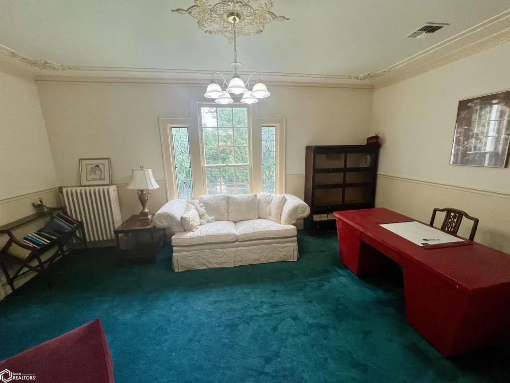 707 E Burlington Avenue Fairfield IA 52556