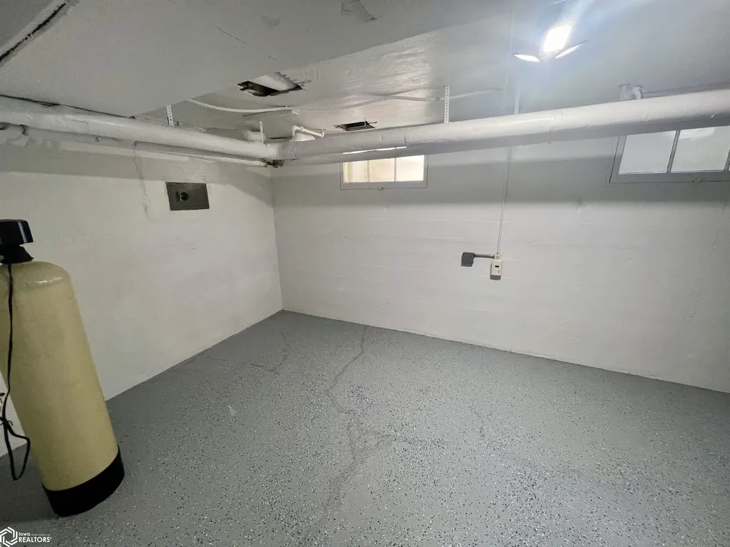 707 E Burlington Avenue Fairfield IA 52556