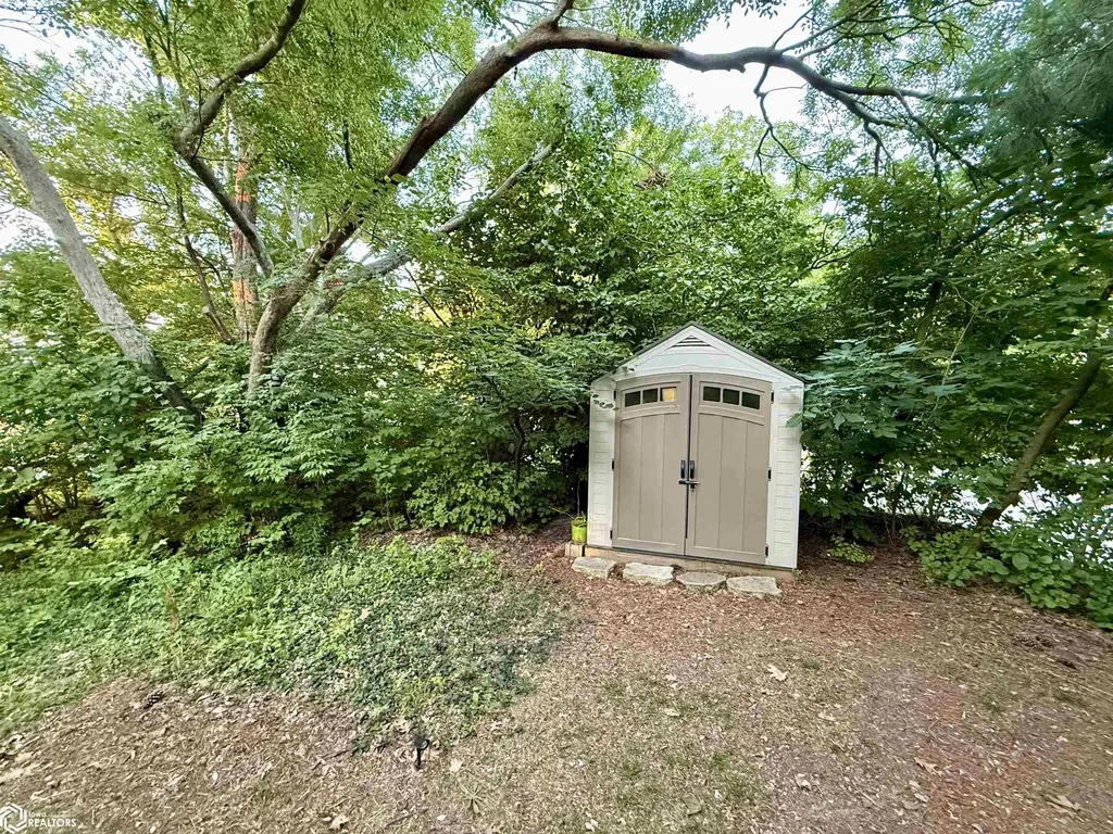707 E Burlington Avenue Fairfield IA 52556