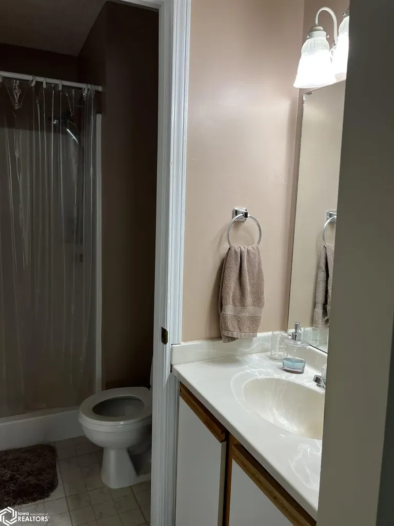 1123 48th Street, #8 Fort Madison IA 52627