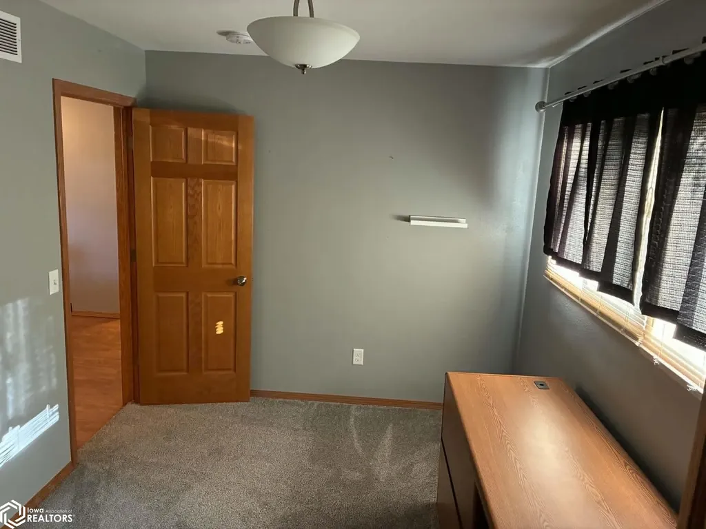 127 Grandview Avenue Ottumwa IA 52501