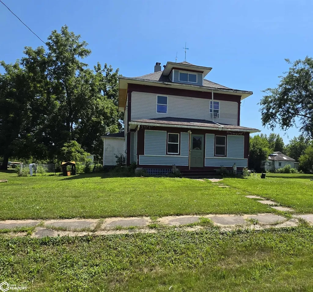 303 Irish Street Chelsea IA 52215