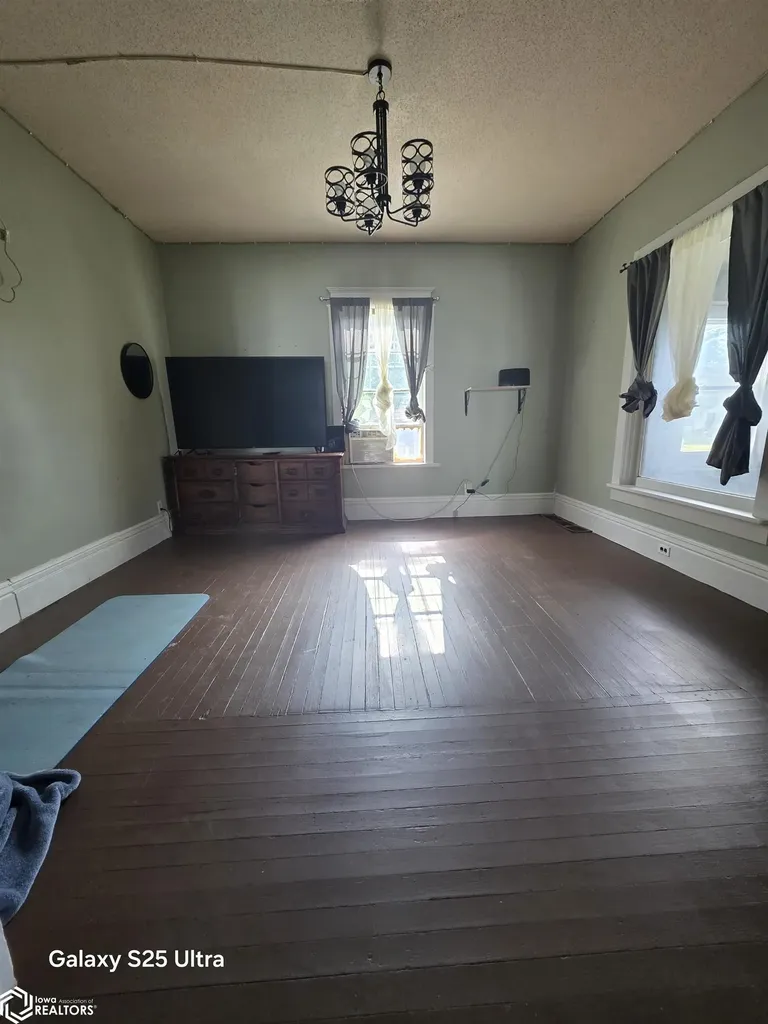 303 Irish Street Chelsea IA 52215