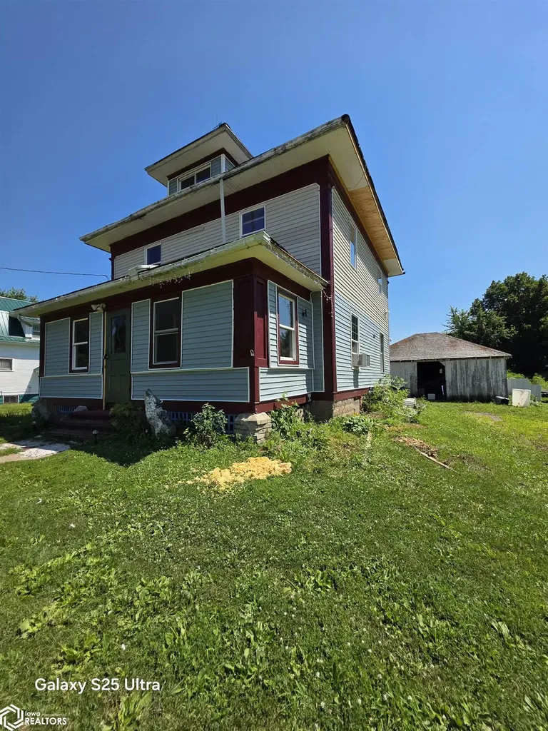 303 Irish Street Chelsea IA 52215