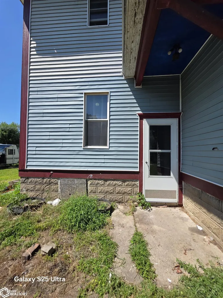 303 Irish Street Chelsea IA 52215