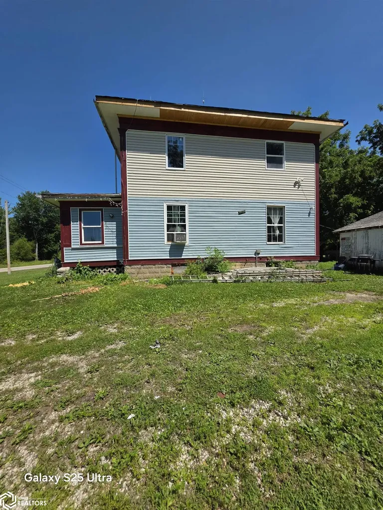 303 Irish Street Chelsea IA 52215
