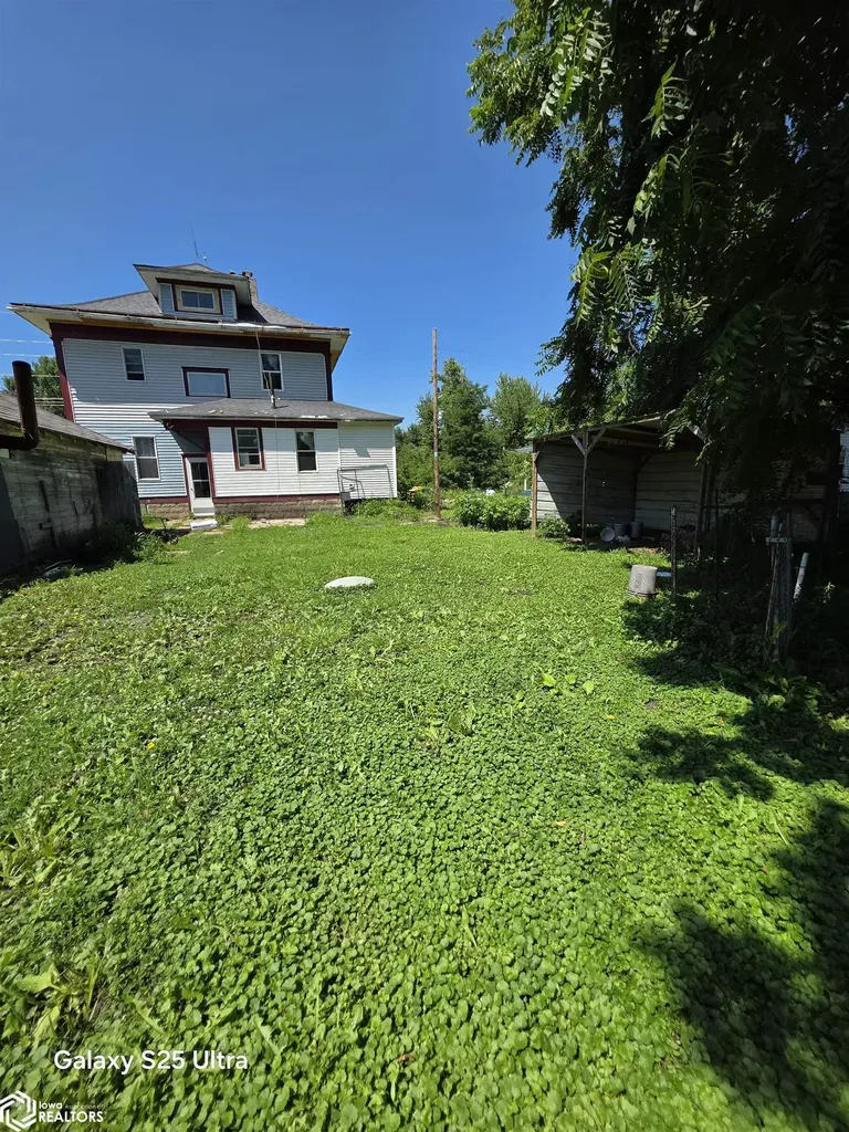 303 Irish Street Chelsea IA 52215