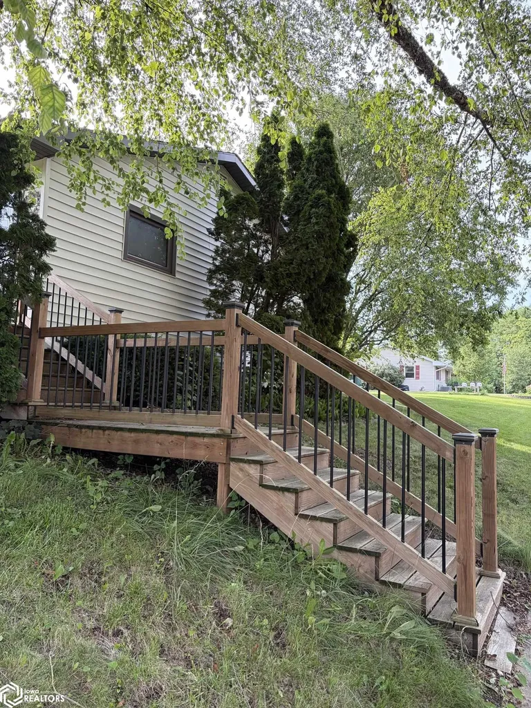 502 4th Street SW State Center IA 50247