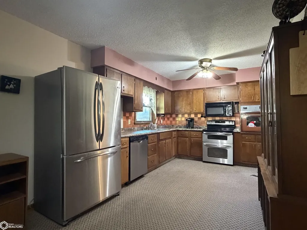 502 4th Street SW State Center IA 50247