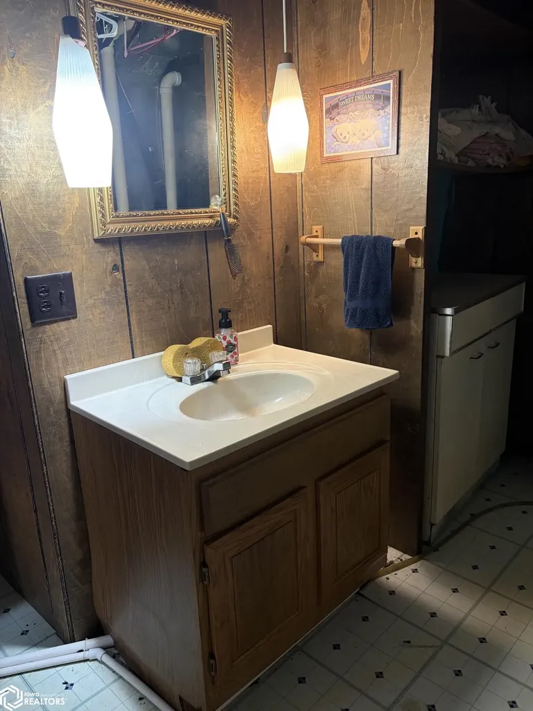 502 4th Street SW State Center IA 50247