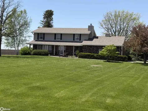 2811 Jackson Avenue Clarion IA 50525