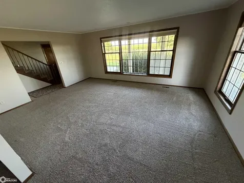 2811 Jackson Avenue Clarion IA 50525