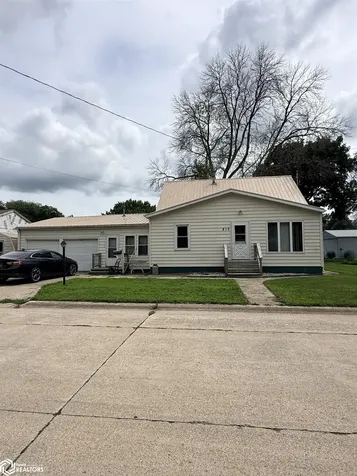 412 6th Street NE Belmond IA 50421