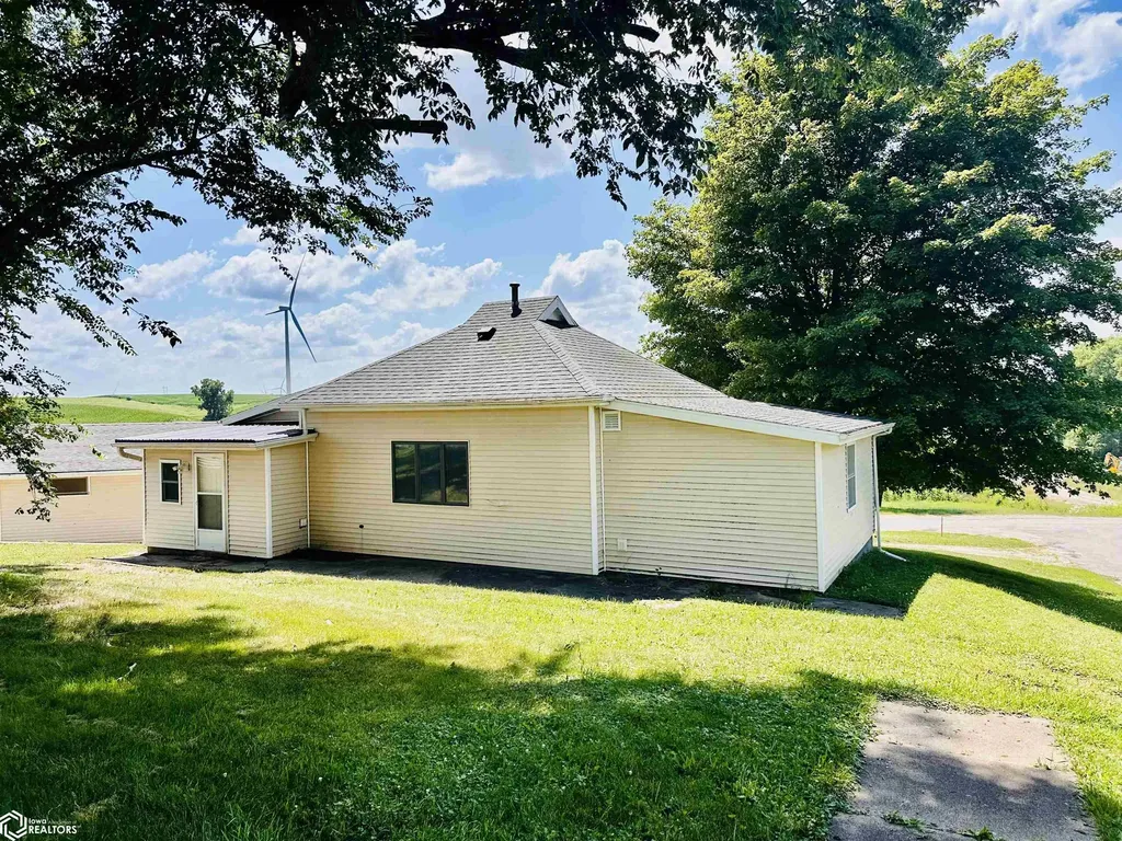 200 South Street Deep River IA 52222