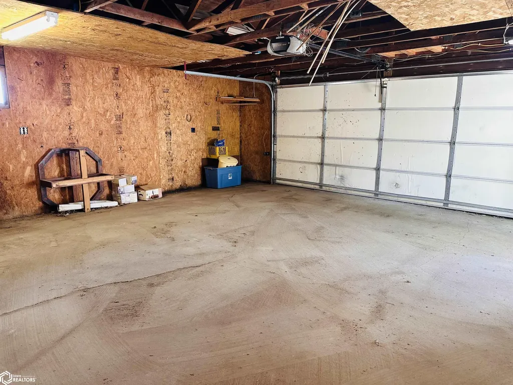 200 South Street Deep River IA 52222