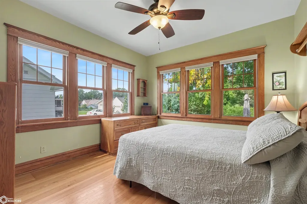 310 N 8th Street Marshalltown IA 50158