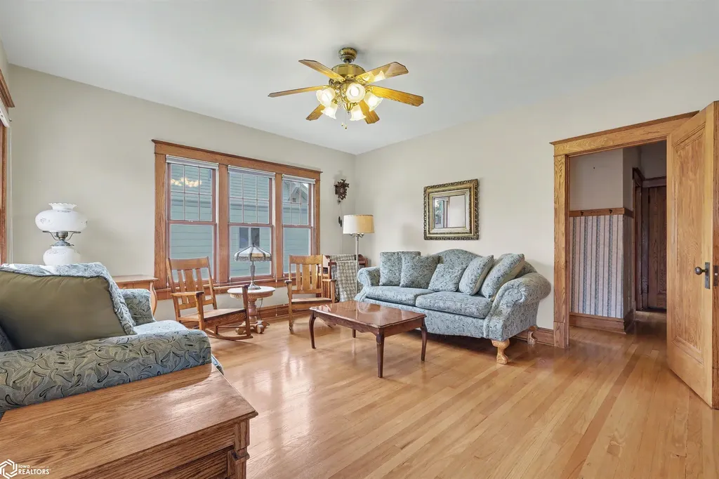 310 N 8th Street Marshalltown IA 50158