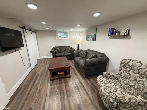 206 N 9th Street Clear Lake IA 50428