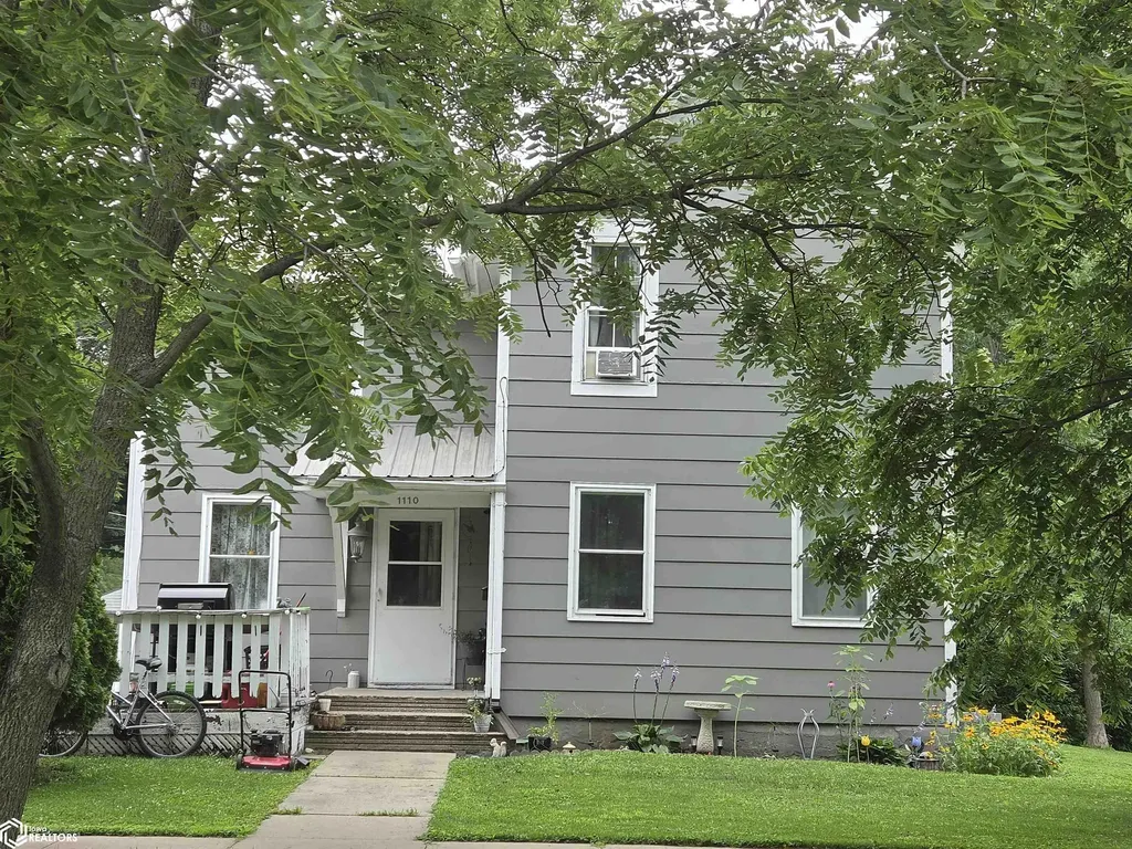 1110 Hamilton Avenue Grinnell IA 50112