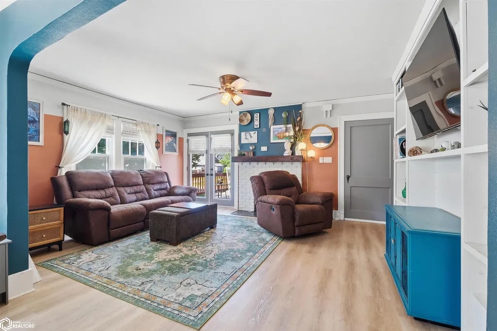 407 N 8th Street Marshalltown IA 50158