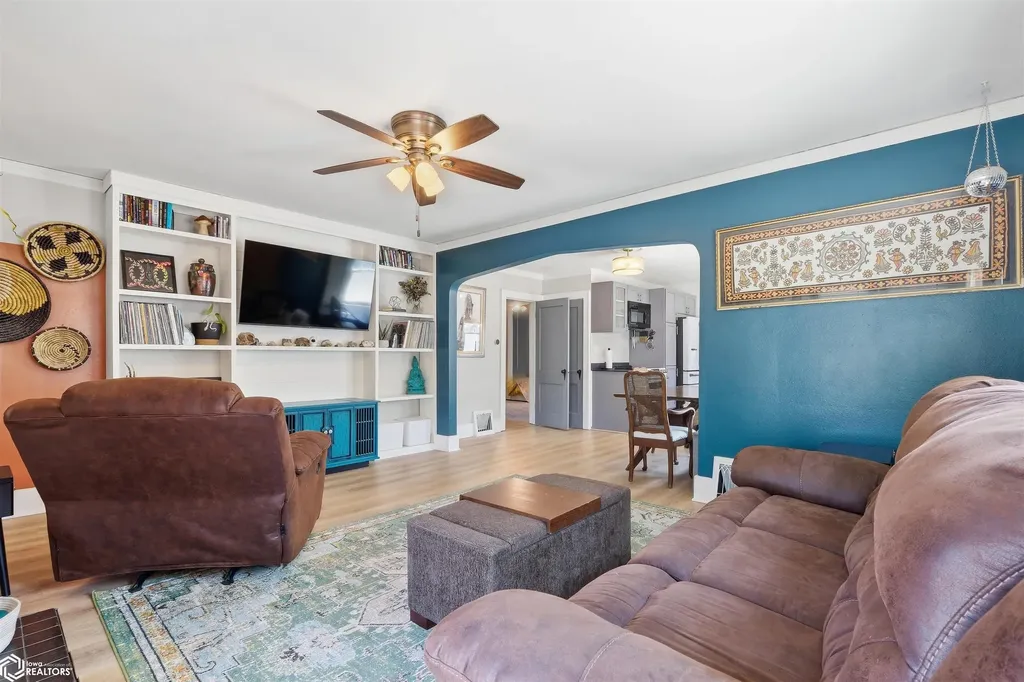 407 N 8th Street Marshalltown IA 50158