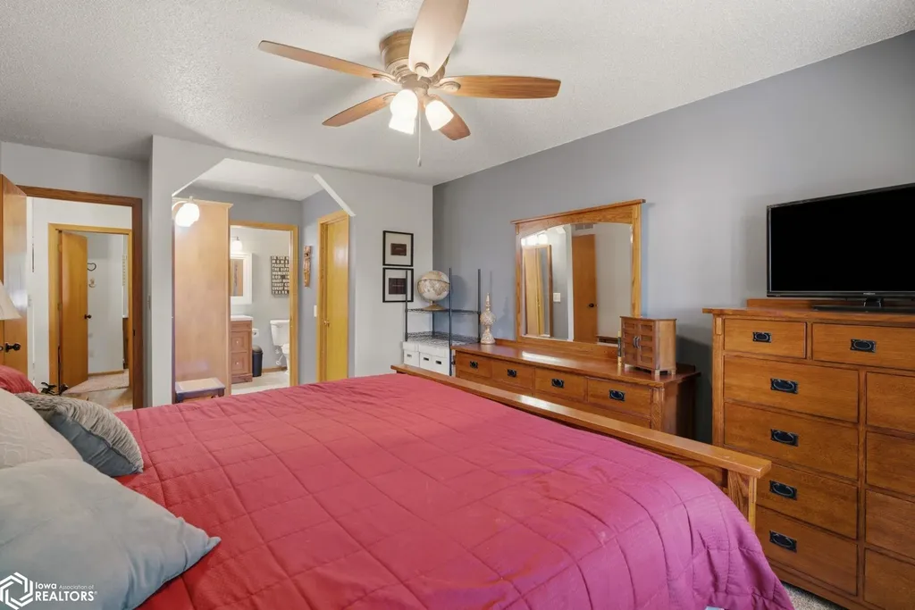 1988 Holiday Road Coralville IA 52241