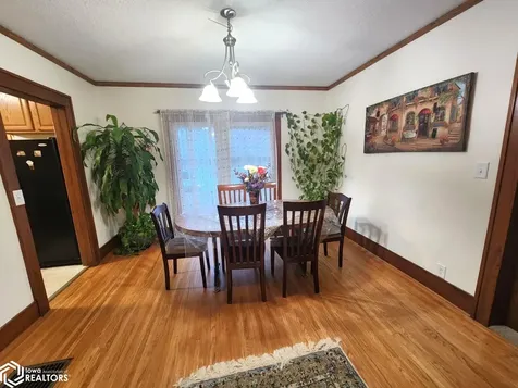 864 3rd Street NW Mason City IA 50401