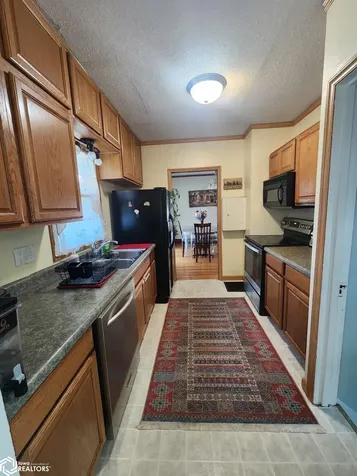 864 3rd Street NW Mason City IA 50401