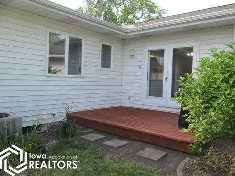 319 1st Street NE Clarion IA 50525