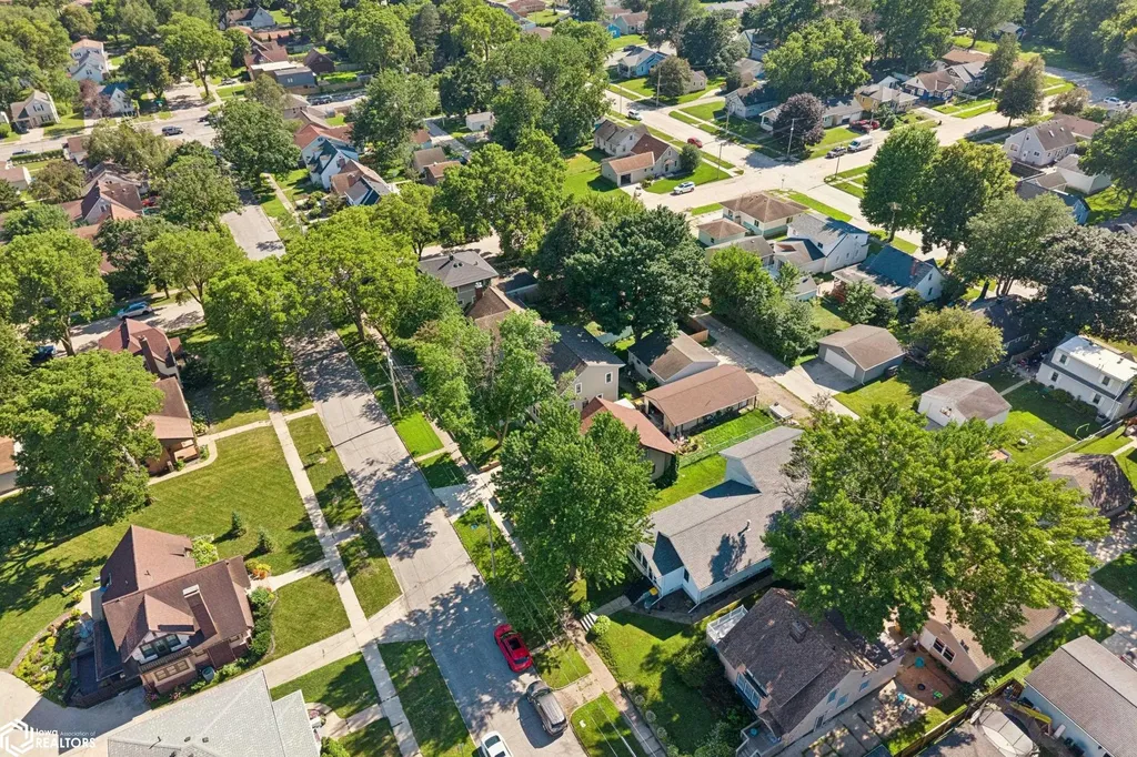 212 S Vermont Avenue Mason City IA 50401