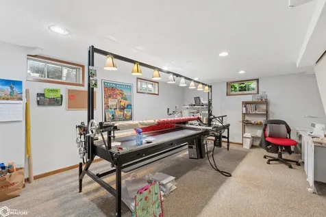 212 S Vermont Avenue Mason City IA 50401
