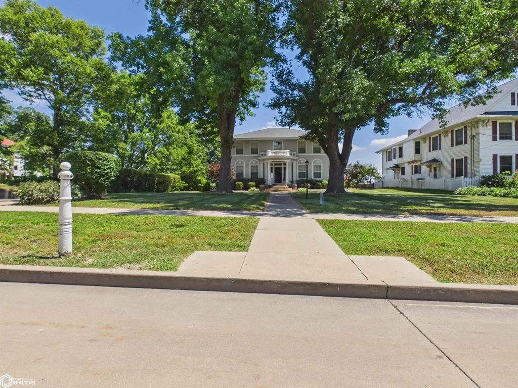 1111 Grand Avenue Keokuk IA 52632