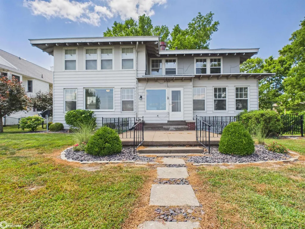 1111 Grand Avenue Keokuk IA 52632