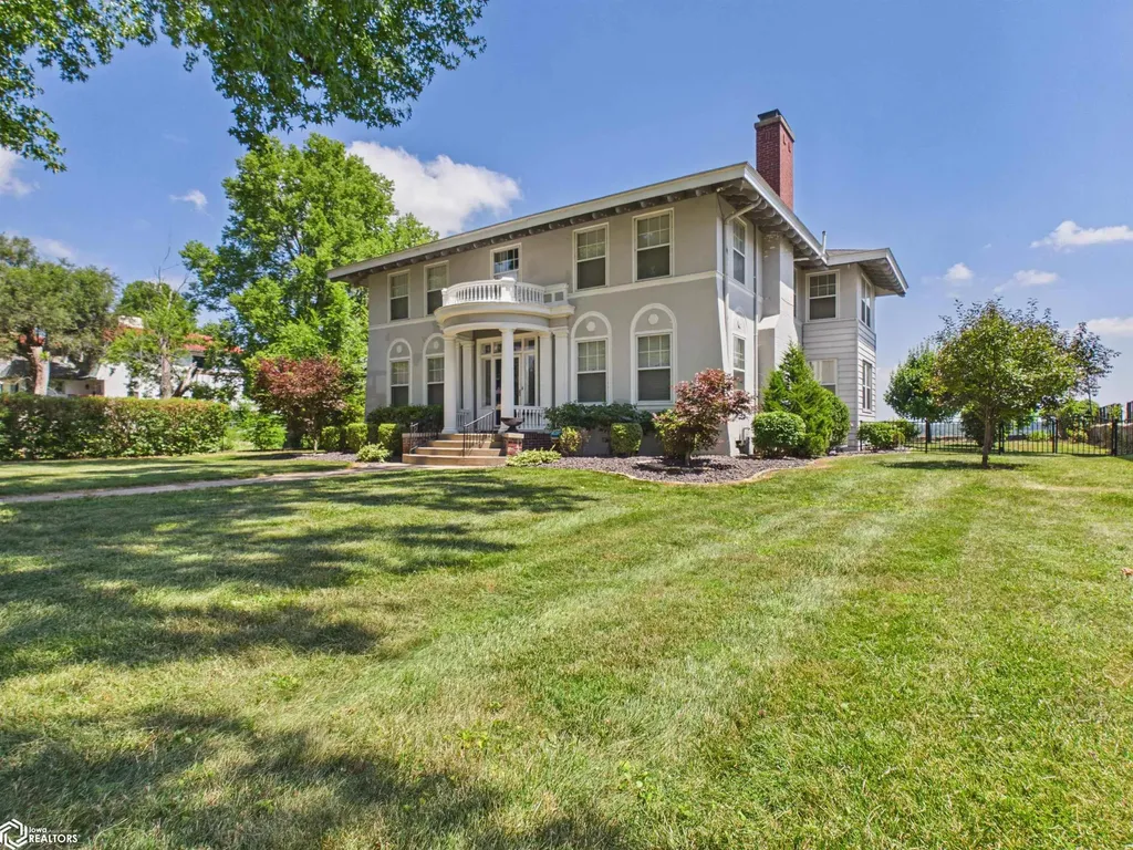 1111 Grand Avenue Keokuk IA 52632