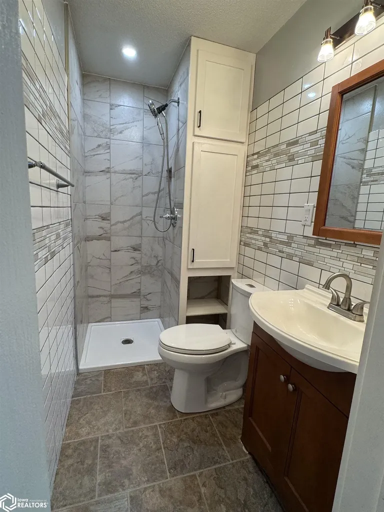 17463 100th Street Wapello IA 52653