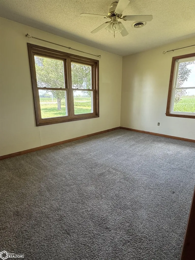 17463 100th Street Wapello IA 52653