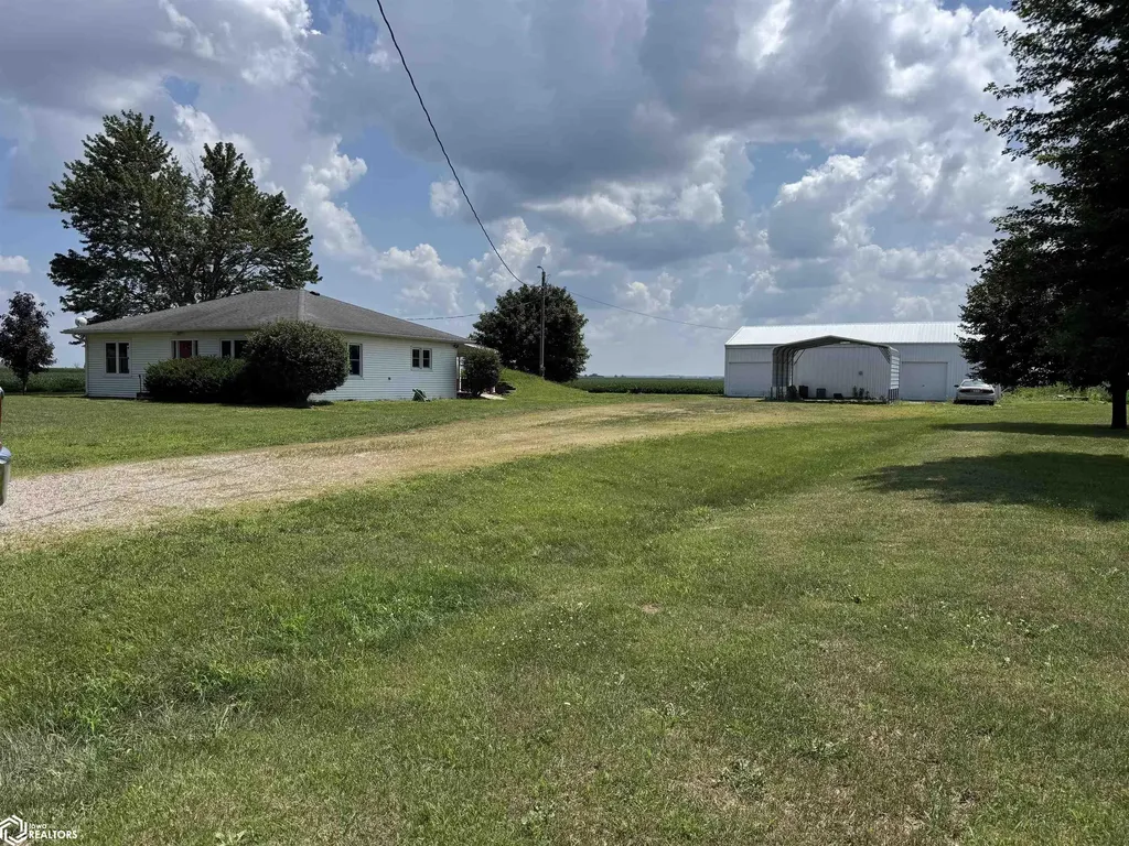 17463 100th Street Wapello IA 52653