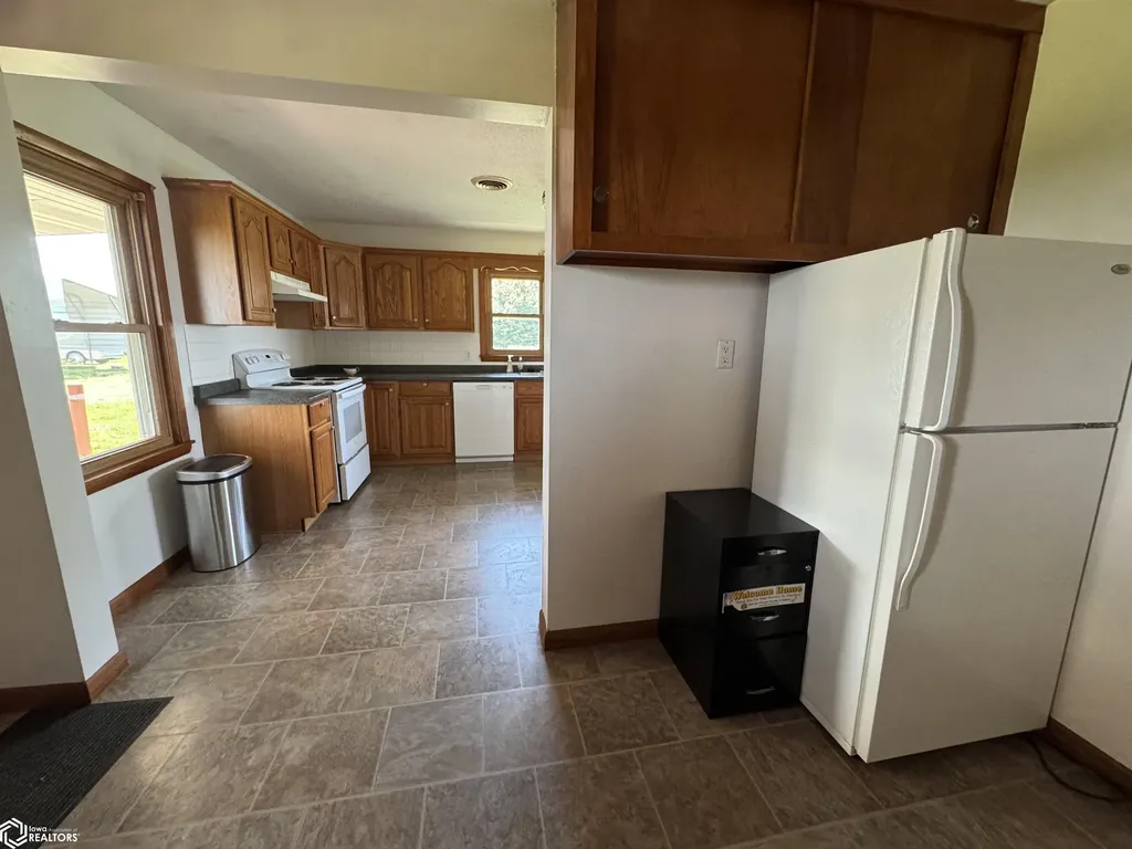 17463 100th Street Wapello IA 52653