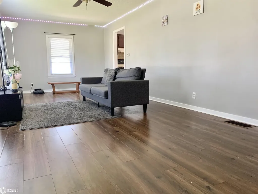 2004 Agency Street Burlington IA 52601