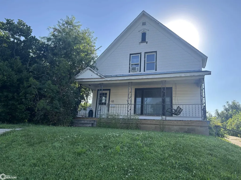 104 S 12th Street Marshalltown IA 50158