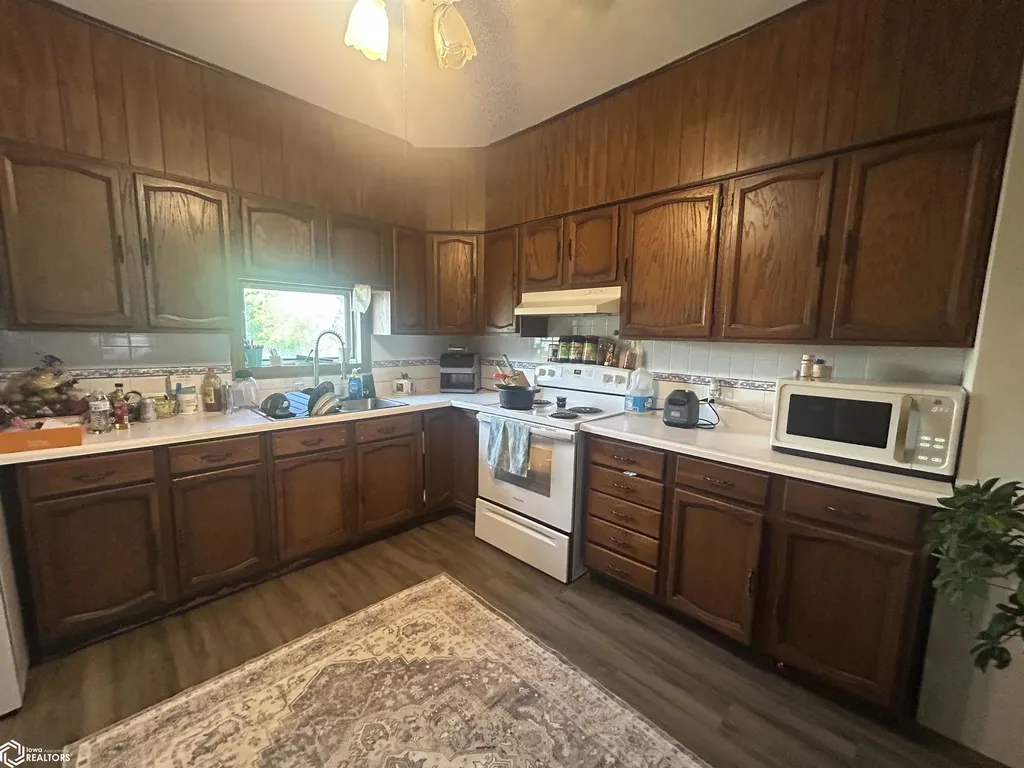 104 S 12th Street Marshalltown IA 50158