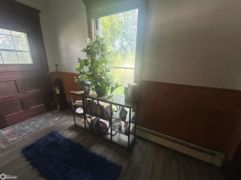 104 S 12th Street Marshalltown IA 50158
