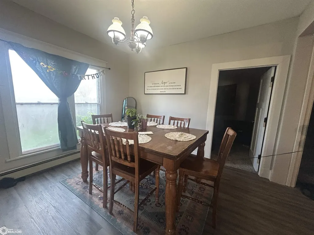 104 S 12th Street Marshalltown IA 50158