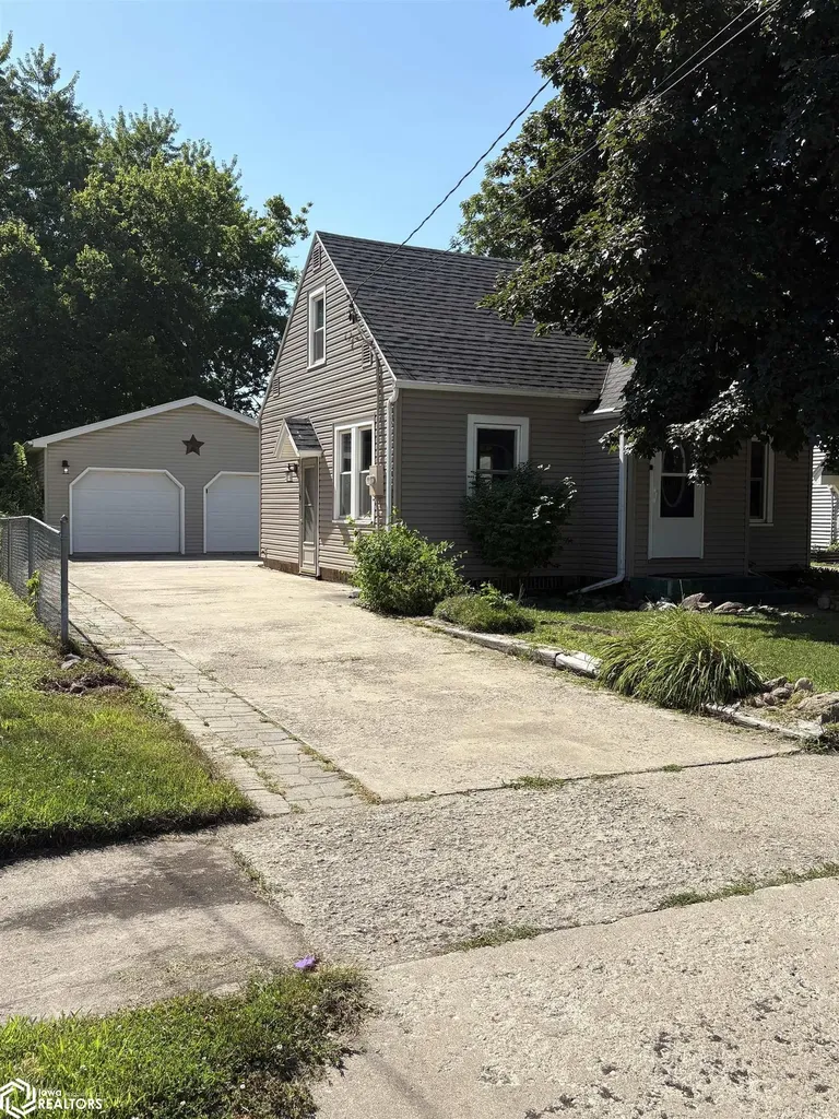 230 S Indiana Avenue Mason City IA 50428