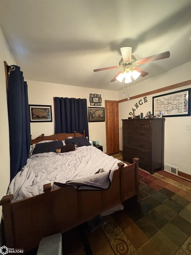 230 S Indiana Avenue Mason City IA 50428